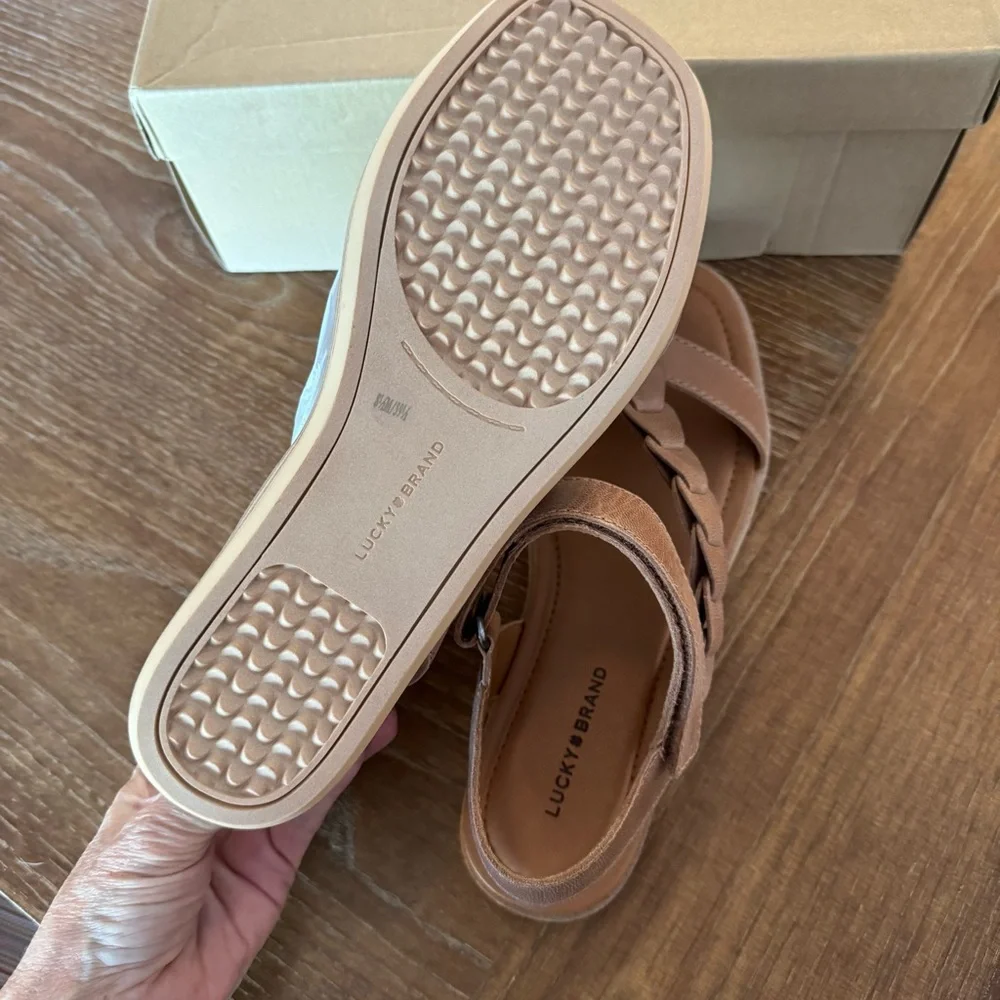 Lucky Brand Natany sandals in latte (tan) 8.5M - Picture 7 of 11